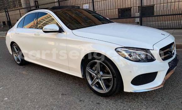 Nunua Ilio tumika Mercedes‒Benz C–Class White Gari ndani ya Ezulwini nchini Hhohho Nunua Ilio tumika Mercedes‒Benz C–Class White Gari ndani ya Ezulwini nchini Hhohho
