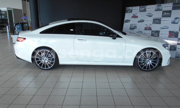 Buy Used Mercedes‒Benz E–Class White Car in Ezulwini in Hhohho Buy Used Mercedes‒Benz E–Class White Car in Ezulwini in Hhohho