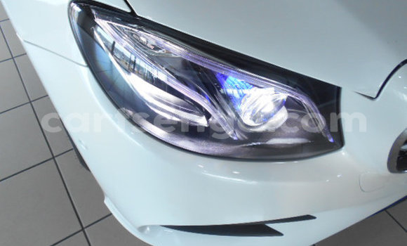 Buy Used Mercedes‒Benz E–Class White Car in Ezulwini in Hhohho Buy Used Mercedes‒Benz E–Class White Car in Ezulwini in Hhohho