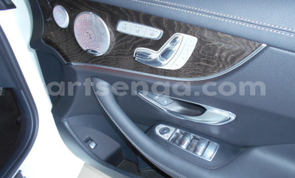 Buy Used Mercedes‒Benz E–Class White Car in Ezulwini in Hhohho Buy Used Mercedes‒Benz E–Class White Car in Ezulwini in Hhohho