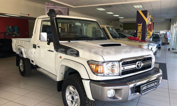 Buy Used Toyota Land Cruiser White Car in Ezulwini in Hhohho Buy Used Toyota Land Cruiser White Car in Ezulwini in Hhohho