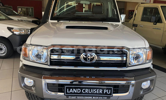 Buy Used Toyota Land Cruiser White Car in Ezulwini in Hhohho Buy Used Toyota Land Cruiser White Car in Ezulwini in Hhohho