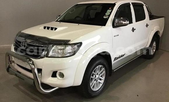 Buy Used Toyota Hilux White Car in Ezulwini in Hhohho Buy Used Toyota Hilux White Car in Ezulwini in Hhohho