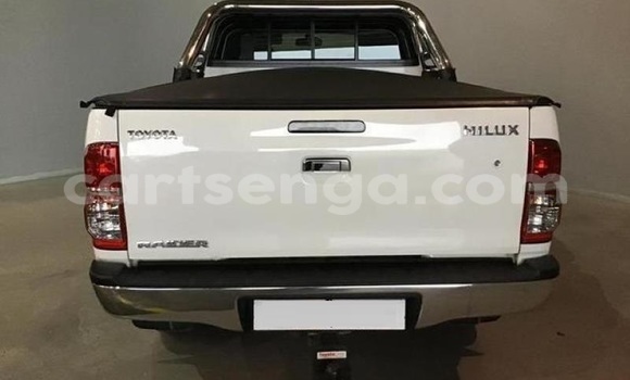 Buy Used Toyota Hilux White Car in Ezulwini in Hhohho Buy Used Toyota Hilux White Car in Ezulwini in Hhohho