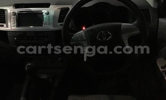 Buy Used Toyota Hilux White Car in Ezulwini in Hhohho Buy Used Toyota Hilux White Car in Ezulwini in Hhohho