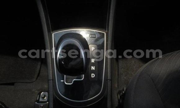 Acheter Occasion Voiture Hyundai Accent Blanc à Hlatikulu, Shiselweni District Acheter Occasion Voiture Hyundai Accent Blanc à Hlatikulu, Shiselweni District