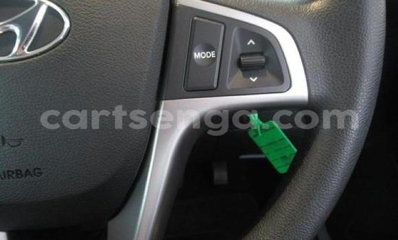 Acheter Occasion Voiture Hyundai Accent Blanc à Hlatikulu, Shiselweni District Acheter Occasion Voiture Hyundai Accent Blanc à Hlatikulu, Shiselweni District