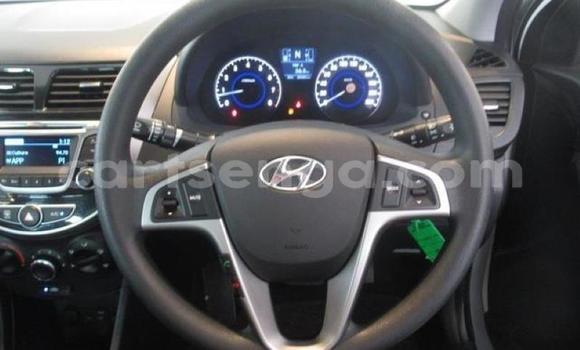 Acheter Occasion Voiture Hyundai Accent Blanc à Hlatikulu, Shiselweni District Acheter Occasion Voiture Hyundai Accent Blanc à Hlatikulu, Shiselweni District