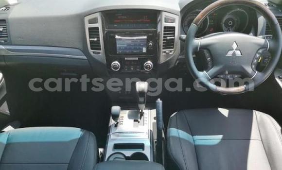 Nunua Ilio tumika Mitsubishi Pajero White Gari ndani ya Manzini nchini Manzini Nunua Ilio tumika Mitsubishi Pajero White Gari ndani ya Manzini nchini Manzini