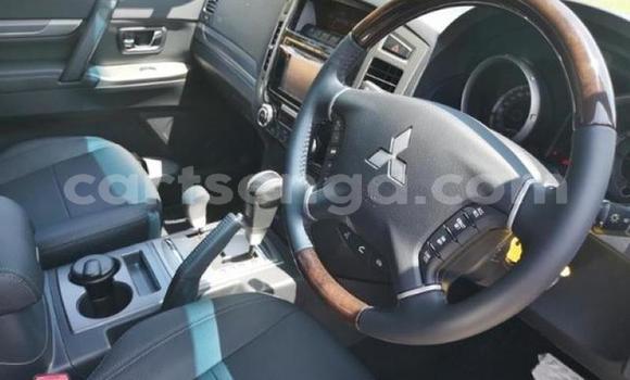 Nunua Ilio tumika Mitsubishi Pajero White Gari ndani ya Manzini nchini Manzini Nunua Ilio tumika Mitsubishi Pajero White Gari ndani ya Manzini nchini Manzini