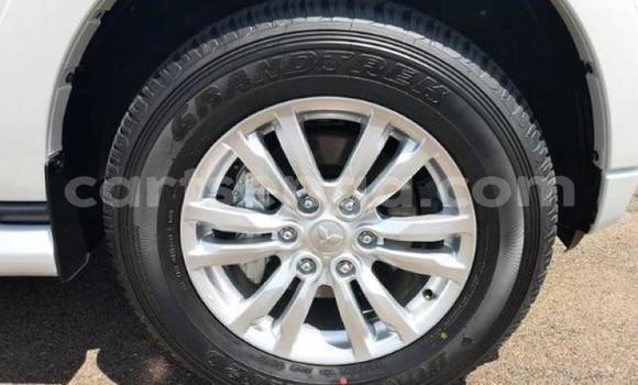Nunua Ilio tumika Mitsubishi Pajero White Gari ndani ya Manzini nchini Manzini Nunua Ilio tumika Mitsubishi Pajero White Gari ndani ya Manzini nchini Manzini