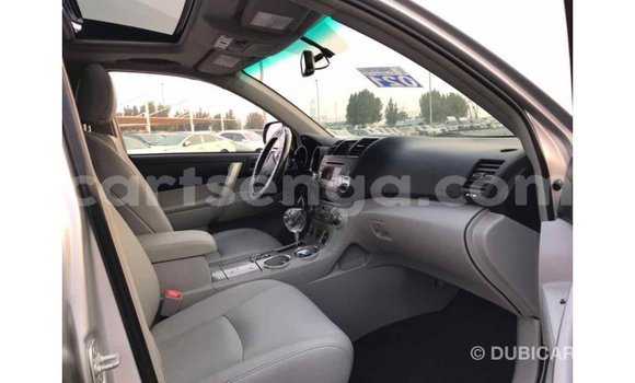 Buy Import Toyota Highlander Other Car in Import - Dubai in Hhohho Buy Import Toyota Highlander Other Car in Import - Dubai in Hhohho
