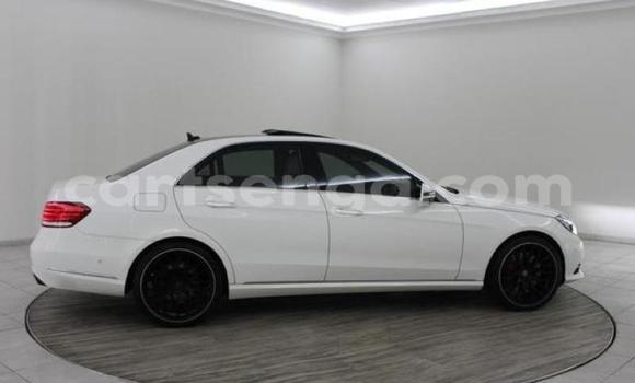Buy Used Mercedes‒Benz E–Class White Car in Matsapha in Manzini Buy Used Mercedes‒Benz E–Class White Car in Matsapha in Manzini