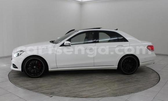 Buy Used Mercedes‒Benz E–Class White Car in Matsapha in Manzini Buy Used Mercedes‒Benz E–Class White Car in Matsapha in Manzini