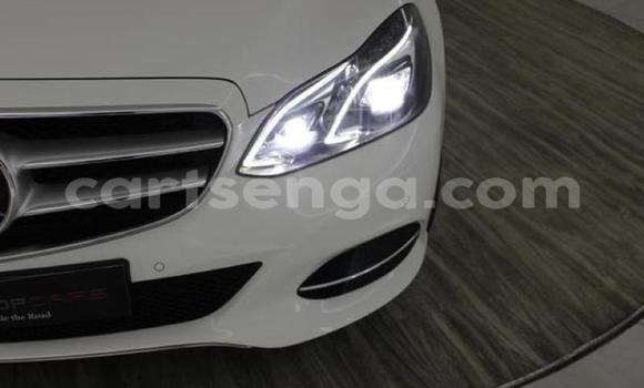 Buy Used Mercedes‒Benz E–Class White Car in Matsapha in Manzini Buy Used Mercedes‒Benz E–Class White Car in Matsapha in Manzini
