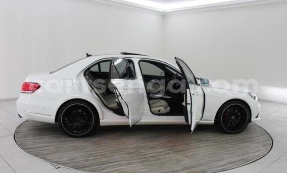 Buy Used Mercedes‒Benz E–Class White Car in Matsapha in Manzini Buy Used Mercedes‒Benz E–Class White Car in Matsapha in Manzini