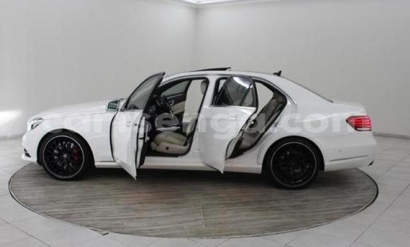 Buy Used Mercedes‒Benz E–Class White Car in Matsapha in Manzini Buy Used Mercedes‒Benz E–Class White Car in Matsapha in Manzini