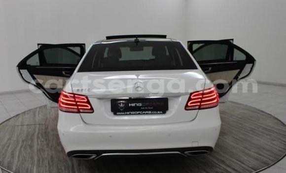 Buy Used Mercedes‒Benz E–Class White Car in Matsapha in Manzini Buy Used Mercedes‒Benz E–Class White Car in Matsapha in Manzini