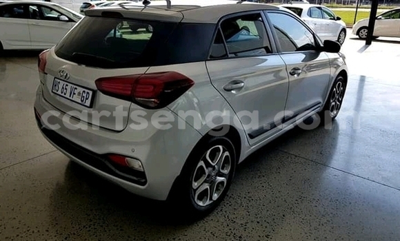 Buy Used Hyundai i20 Silver Car in Bhunya in Manzini Buy Used Hyundai i20 Silver Car in Bhunya in Manzini