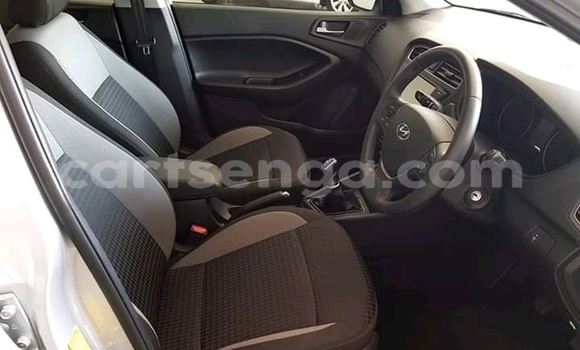 Buy Used Hyundai i20 Silver Car in Bhunya in Manzini Buy Used Hyundai i20 Silver Car in Bhunya in Manzini