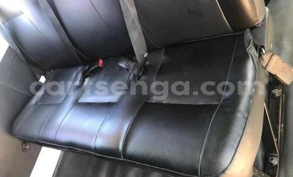 Nunua Ilio tumika Toyota 4Runner White Gari ndani ya Mbabane nchini Manzini Nunua Ilio tumika Toyota 4Runner White Gari ndani ya Mbabane nchini Manzini