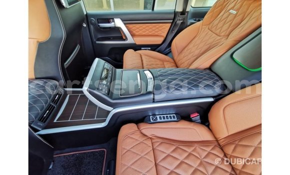 Nunua Imported Toyota Land Cruiser Black Gari ndani ya Import - Dubai nchini Hhohho Nunua Imported Toyota Land Cruiser Black Gari ndani ya Import - Dubai nchini Hhohho