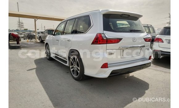 Nunua Imported Lexus LX White Gari ndani ya Import - Dubai nchini Hhohho Nunua Imported Lexus LX White Gari ndani ya Import - Dubai nchini Hhohho