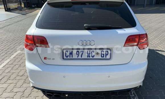 Nunua Ilio tumika Audi RS3 White Gari ndani ya Ezulwini nchini Hhohho Nunua Ilio tumika Audi RS3 White Gari ndani ya Ezulwini nchini Hhohho