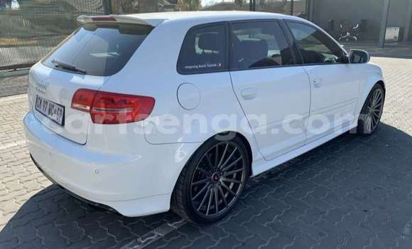 Nunua Ilio tumika Audi RS3 White Gari ndani ya Ezulwini nchini Hhohho Nunua Ilio tumika Audi RS3 White Gari ndani ya Ezulwini nchini Hhohho