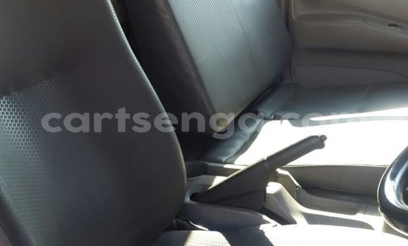 Nunua Ilio tumika Hino 300 Series White Lori ndani ya Ezulwini nchini Hhohho Nunua Ilio tumika Hino 300 Series White Lori ndani ya Ezulwini nchini Hhohho