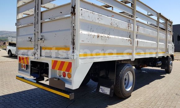 Acheter Occasion Utilitaire Hino 300 Series Blanc à Ezulwini, Hhohho Acheter Occasion Utilitaire Hino 300 Series Blanc à Ezulwini, Hhohho