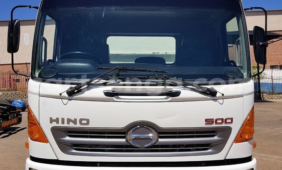 Acheter Occasion Utilitaire Hino 300 Series Blanc à Ezulwini, Hhohho Acheter Occasion Utilitaire Hino 300 Series Blanc à Ezulwini, Hhohho