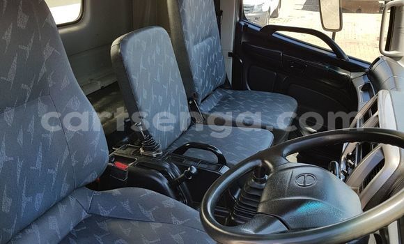 Acheter Occasion Utilitaire Hino 300 Series Blanc à Ezulwini, Hhohho Acheter Occasion Utilitaire Hino 300 Series Blanc à Ezulwini, Hhohho