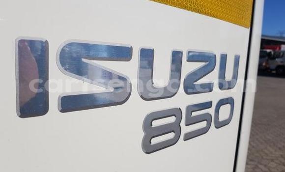 Nunua Ilio tumika Isuzu FTR 850 White Lori ndani ya Ezulwini nchini Hhohho Nunua Ilio tumika Isuzu FTR 850 White Lori ndani ya Ezulwini nchini Hhohho