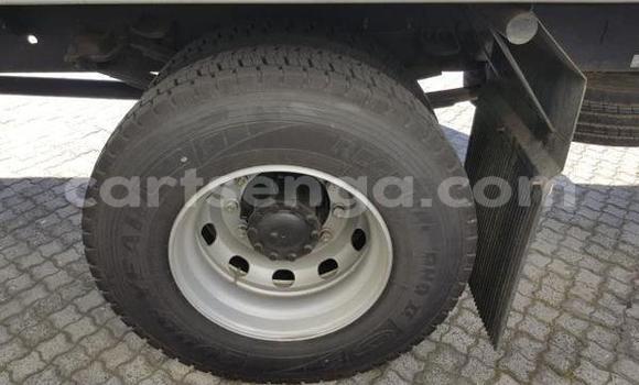 Nunua Ilio tumika Isuzu FTR 850 White Lori ndani ya Ezulwini nchini Hhohho Nunua Ilio tumika Isuzu FTR 850 White Lori ndani ya Ezulwini nchini Hhohho