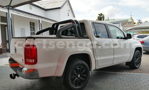 Nunua Ilio tumika Volkswagen Amarok White Gari ndani ya Ezulwini nchini Hhohho Nunua Ilio tumika Volkswagen Amarok White Gari ndani ya Ezulwini nchini Hhohho