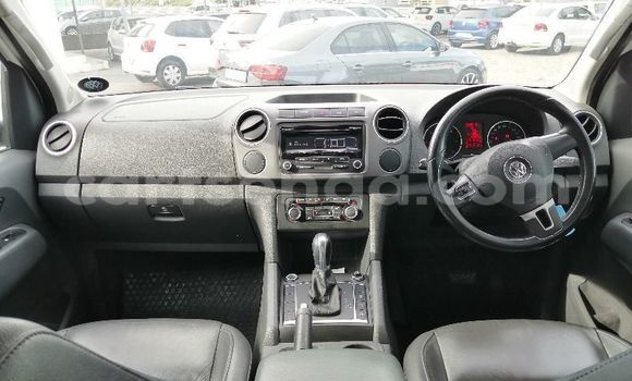 Nunua Ilio tumika Volkswagen Amarok White Gari ndani ya Ezulwini nchini Hhohho Nunua Ilio tumika Volkswagen Amarok White Gari ndani ya Ezulwini nchini Hhohho