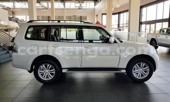 Acheter Occasion Voiture Mitsubishi Pajero Blanc à Ezulwini, Hhohho Acheter Occasion Voiture Mitsubishi Pajero Blanc à Ezulwini, Hhohho