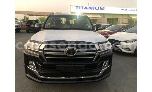 Nunua Imported Toyota Land Cruiser Black Gari ndani ya Import - Dubai nchini Hhohho Nunua Imported Toyota Land Cruiser Black Gari ndani ya Import - Dubai nchini Hhohho