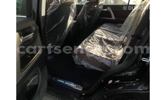 Nunua Imported Toyota Land Cruiser Black Gari ndani ya Import - Dubai nchini Hhohho Nunua Imported Toyota Land Cruiser Black Gari ndani ya Import - Dubai nchini Hhohho