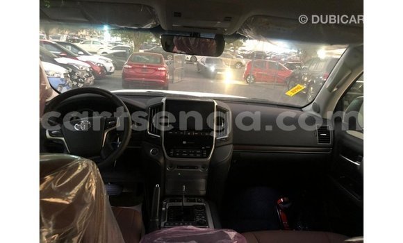 Nunua Imported Toyota Land Cruiser Black Gari ndani ya Import - Dubai nchini Hhohho Nunua Imported Toyota Land Cruiser Black Gari ndani ya Import - Dubai nchini Hhohho