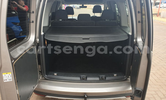 Nunua Ilio tumika Volkswagen Caddy Silver Gari ndani ya Ezulwini nchini Hhohho Nunua Ilio tumika Volkswagen Caddy Silver Gari ndani ya Ezulwini nchini Hhohho