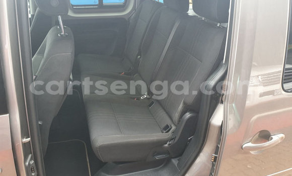 Nunua Ilio tumika Volkswagen Caddy Silver Gari ndani ya Ezulwini nchini Hhohho Nunua Ilio tumika Volkswagen Caddy Silver Gari ndani ya Ezulwini nchini Hhohho