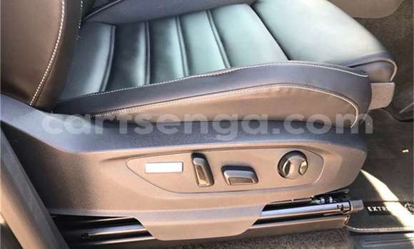 Nunua Ilio tumika Volkswagen Amarok Silver Gari ndani ya Ezulwini nchini Hhohho Nunua Ilio tumika Volkswagen Amarok Silver Gari ndani ya Ezulwini nchini Hhohho