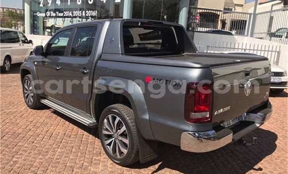 Nunua Ilio tumika Volkswagen Amarok Silver Gari ndani ya Ezulwini nchini Hhohho Nunua Ilio tumika Volkswagen Amarok Silver Gari ndani ya Ezulwini nchini Hhohho