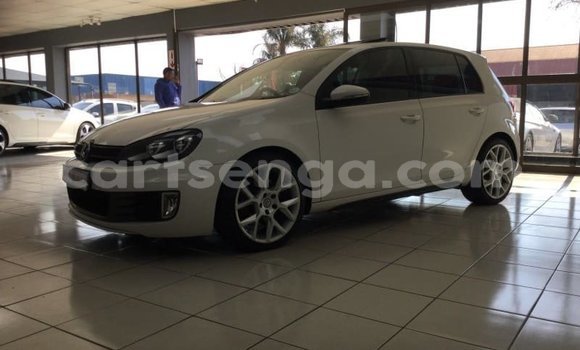 Nunua Ilio tumika Volkswagen Golf GTI White Gari ndani ya Ezulwini nchini Hhohho Nunua Ilio tumika Volkswagen Golf GTI White Gari ndani ya Ezulwini nchini Hhohho