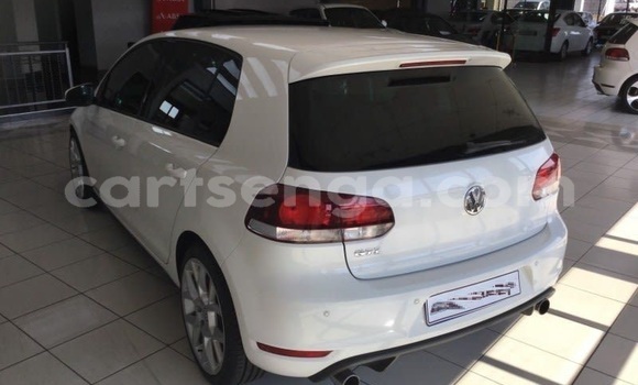 Nunua Ilio tumika Volkswagen Golf GTI White Gari ndani ya Ezulwini nchini Hhohho Nunua Ilio tumika Volkswagen Golf GTI White Gari ndani ya Ezulwini nchini Hhohho
