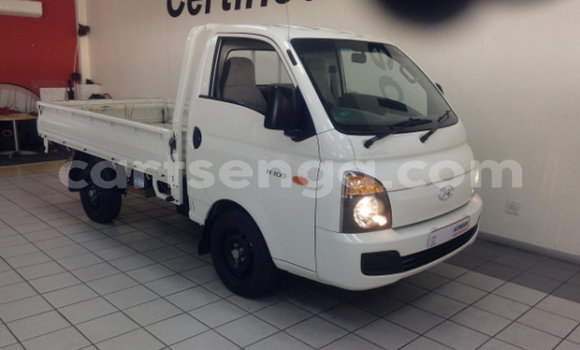 Acheter Occasion Voiture Hyundai H1 Blanc à Bulembu, Hhohho Acheter Occasion Voiture Hyundai H1 Blanc à Bulembu, Hhohho