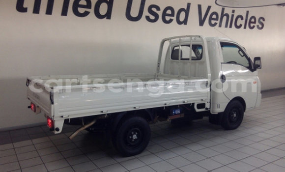 Acheter Occasion Voiture Hyundai H1 Blanc à Bulembu, Hhohho Acheter Occasion Voiture Hyundai H1 Blanc à Bulembu, Hhohho