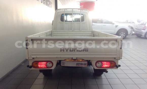 Acheter Occasion Voiture Hyundai H1 Blanc à Bulembu, Hhohho Acheter Occasion Voiture Hyundai H1 Blanc à Bulembu, Hhohho